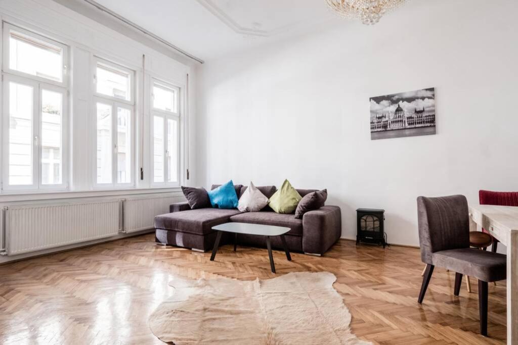 Oktober 6/8 Apartment Budapest Exterior photo