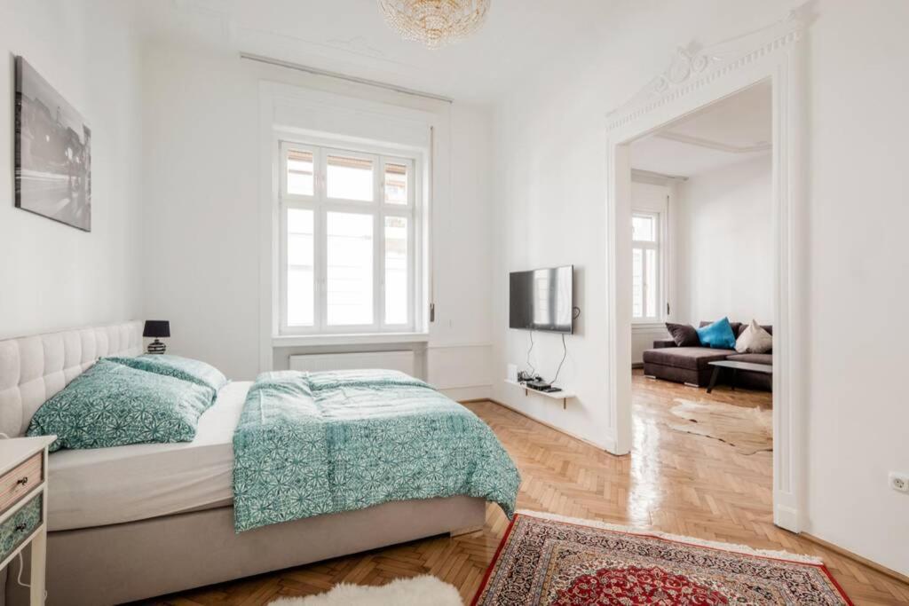 Oktober 6/8 Apartment Budapest Exterior photo